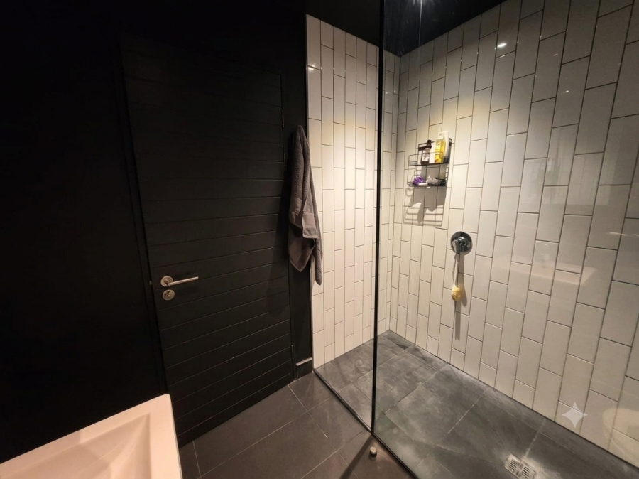 To Let 2 Bedroom Property for Rent in Woodstock Western Cape